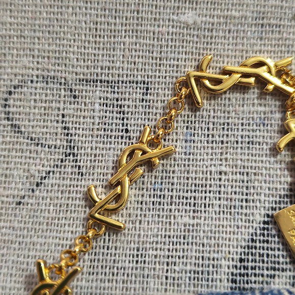 Yves Saint Laurent Intertwined Logo Gold Chain Bracelet - Picture 5 of 6